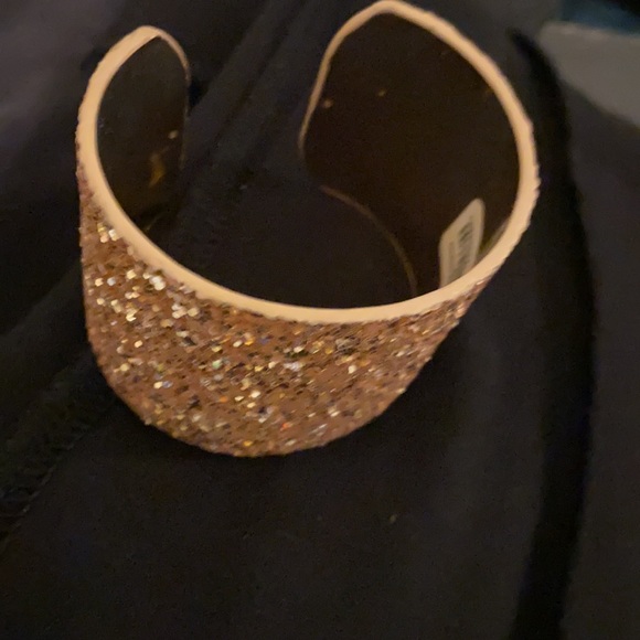 Gold sparkly bracelet - Picture 2 of 3